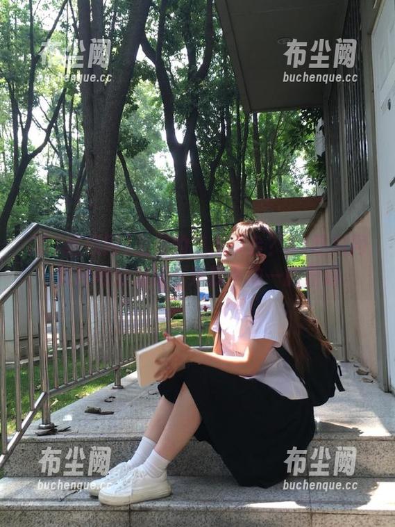 免费的吃瓜平台？51吃瓜网官网地址怎这么难找手动一脸懵逼