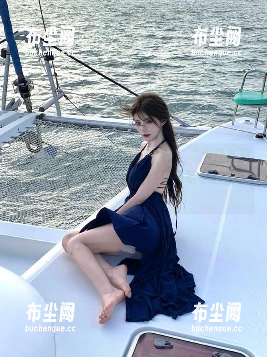 每天都要问自己：“我是在浏览718娱乐网页，还是在深陷吃瓜狂潮？”