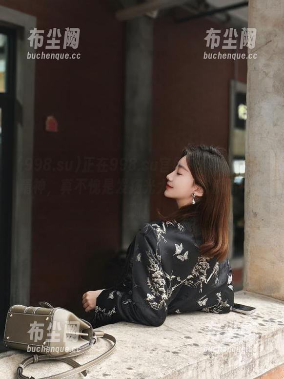 正在998.su官网佩服我的吃瓜精神，真不愧是发扬光大的“吃瓜精神”啊！