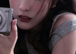 思考了一下，来“www.tttzzz.com”查八卦，居然是一种永久的乐趣，听着都让人心痒痒的！