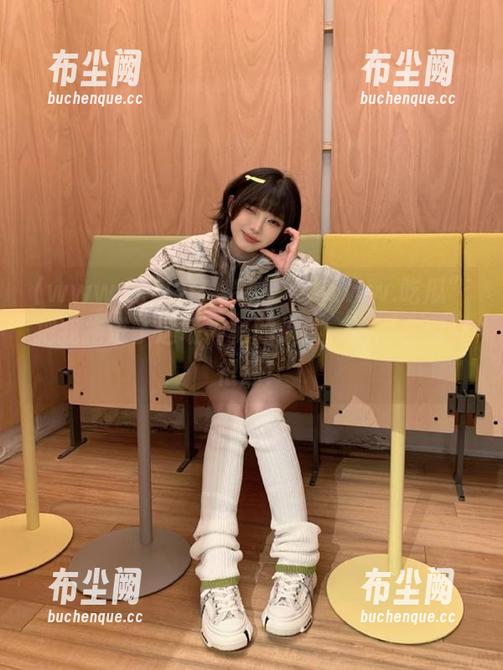 首頁突發：“www.吃瓜”把我拖进了这场神秘的追逐，右滑左滑都很迷！
