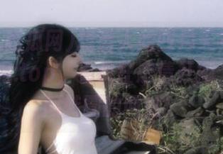 想当人间四月天？上www.吃瓜网.top，看疯狂恋情开撕，心情瞬间转圜的网站！