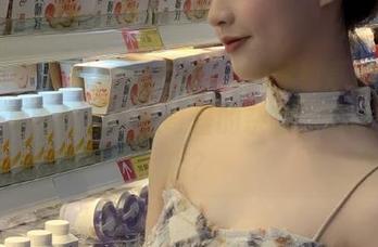 zztt155.ccm黑料直达，震惊！某网红爱收集奇怪的杂物，还计划开店？