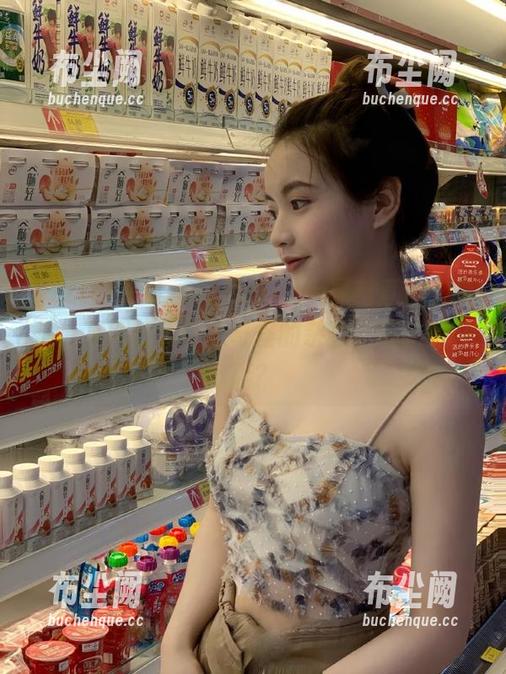 zztt155.ccm黑料直达，震惊！某网红爱收集奇怪的杂物，还计划开店？