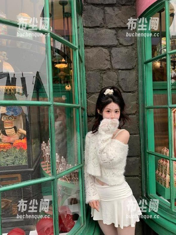 首页“zzzttt06”的最新动态，真让人对这些人感到无奈…