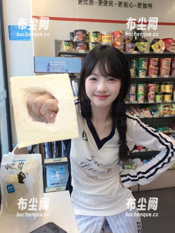 连续剧集变年度更新，今日吃瓜51的链接，评论区气氛又火热了！