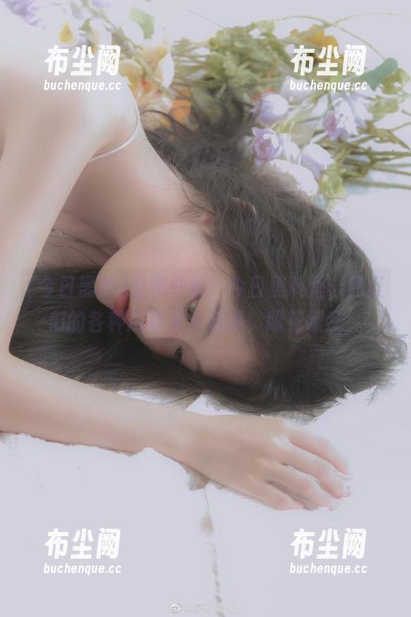 继续在线：今日黑料里，网红们的各种瓜真是太有趣，眼花缭乱。