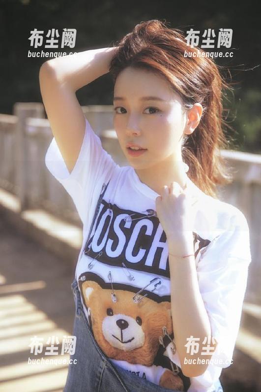 在吃瓜网导航上乱晃，突然就掉进入口，友情提示：小心别被吸进去太久！