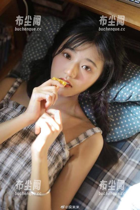 在线真的没完没了，吃瓜网又送福利了，求给个停顿权限呀！