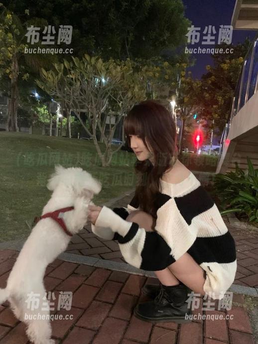 吃瓜网站苹果版带你领略舞台背后的最新吃瓜时刻，坚持不懈！