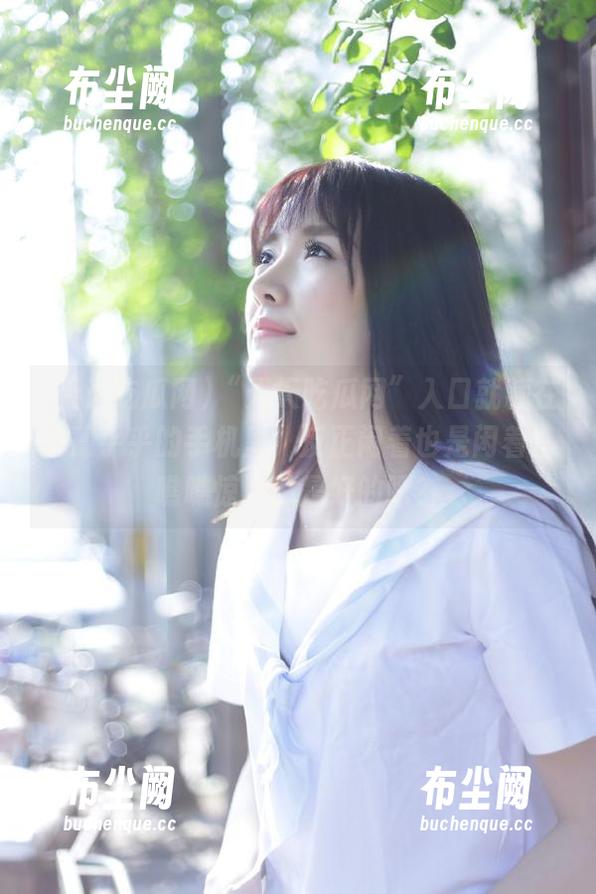 “天天吃瓜网”入口就藏在这蔫乎乎的手机里，反正闲着也是闲着，瞧瞧惊喜总是好的吧？