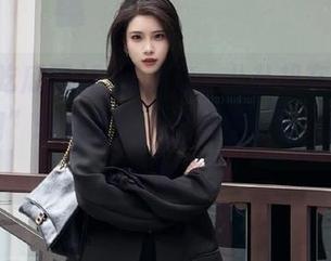 时间在走，八卦却在“天天吃瓜网”永久轮转，这感觉…呃，别说我没陷进去！