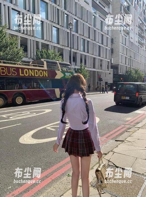 “天天吃瓜网”，临时黏上“资源宝典”，那个瓜你肯定想掰一口！