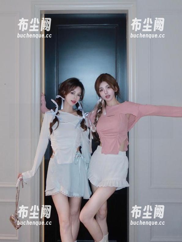 当黑料不打样在首页翻山越岭，吃瓜群众乐开怀～