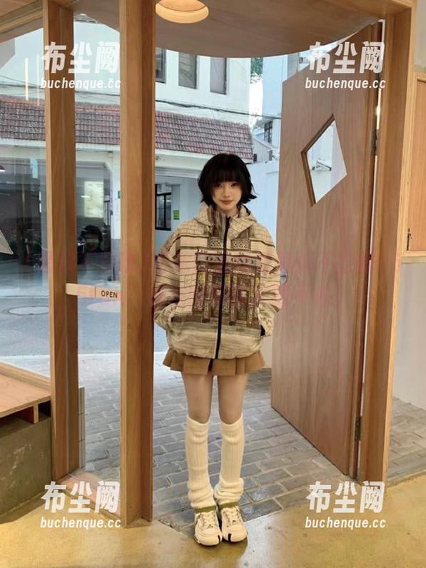 传送门边缘的黑料不打烊155fun，像在呼唤却又进不去。