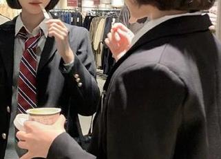 “黑料正能量hl”传送门让我见证了奇葩时刻，心脏正在小鹿乱撞呢！
