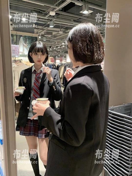 “黑料正能量hl”传送门让我见证了奇葩时刻，心脏正在小鹿乱撞呢！