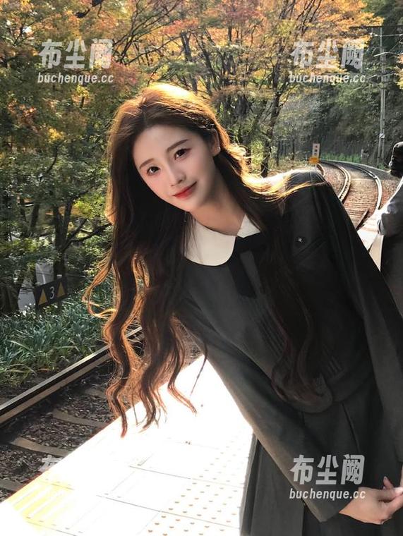 瓜友们，快来下载黑料爆料站，咱们一起围在瓜棚下！